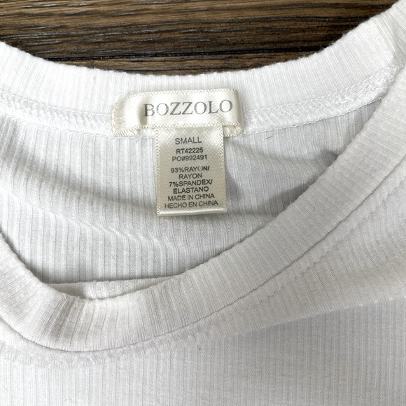 Simple Top - Picture 2 of 2